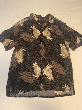 Men's AXIST Black Silk Hawaiian Shirt with Pineapple Print, Size M/M